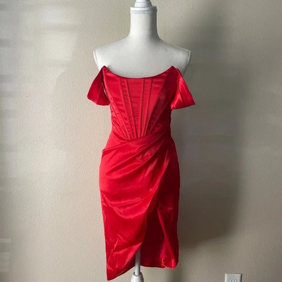 SOLD House of CB Red Off-Shoulder Bodycon Midi Dress - Picture 2 of 8